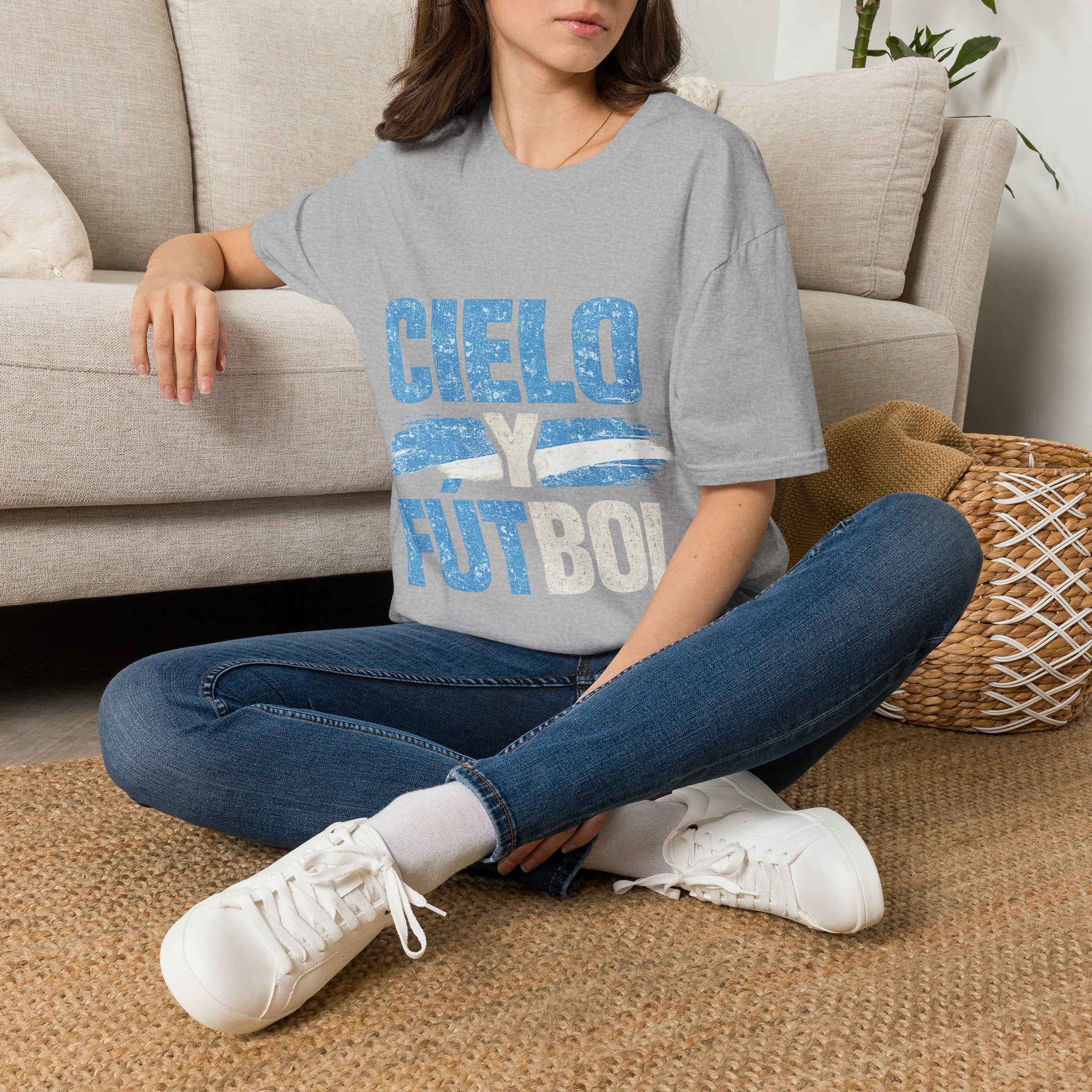 Argentina Cielo Fútbol T-Shirt — Vintage Sky Blue Soccer Tee