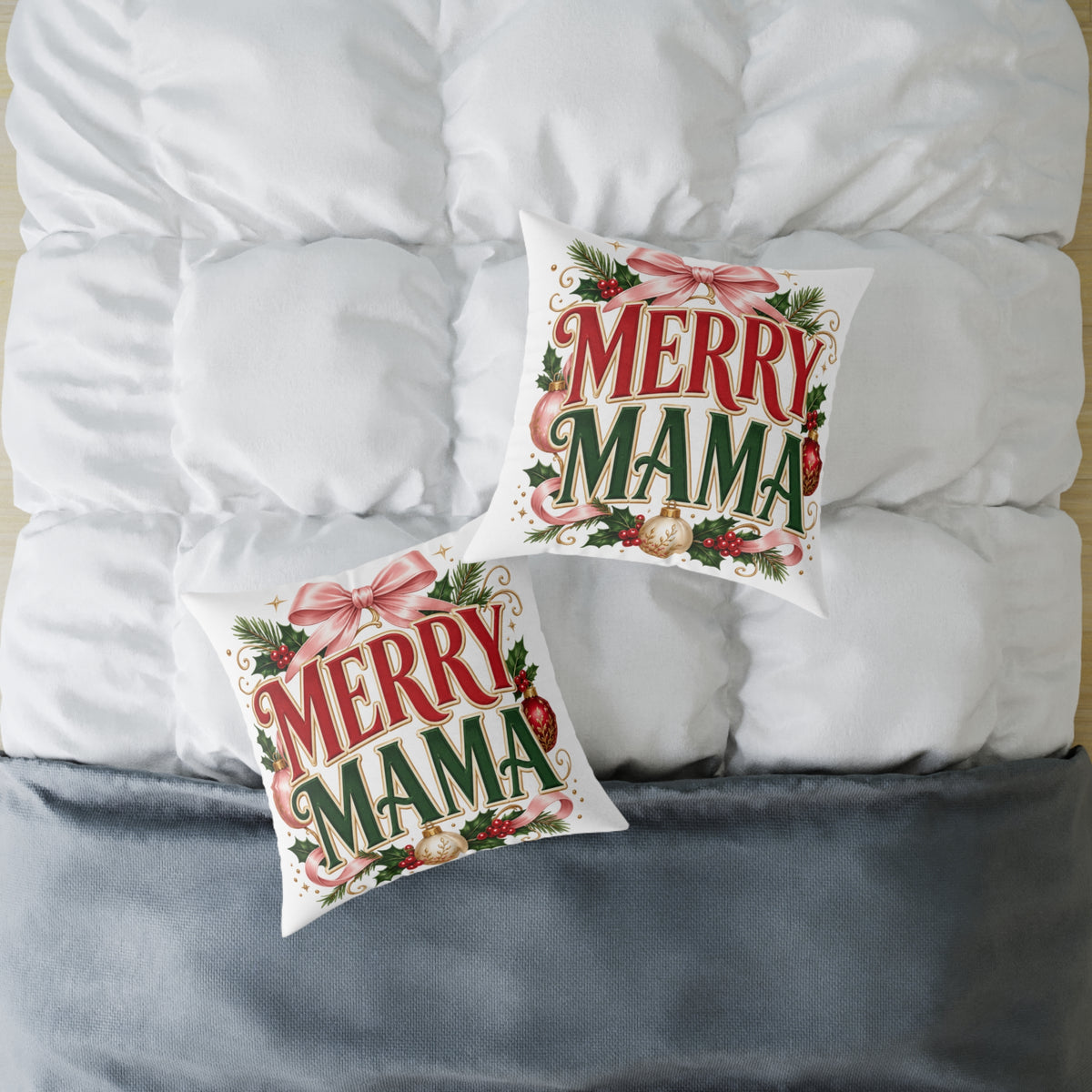 Merry Mama Christmas Pillow — Festive Holiday Decorative Throw Pillow for Moms