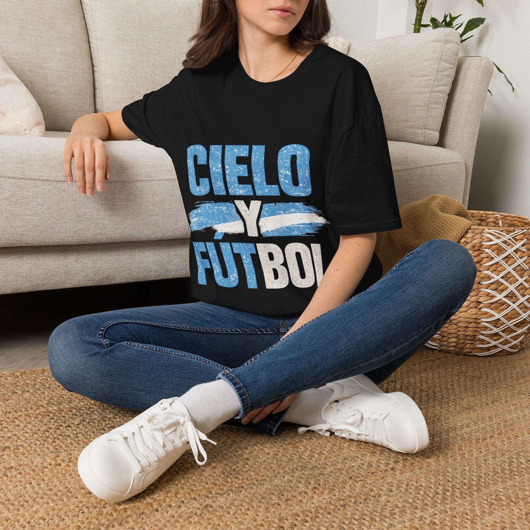Argentina Cielo Fútbol T-Shirt — Vintage Sky Blue Soccer Tee
