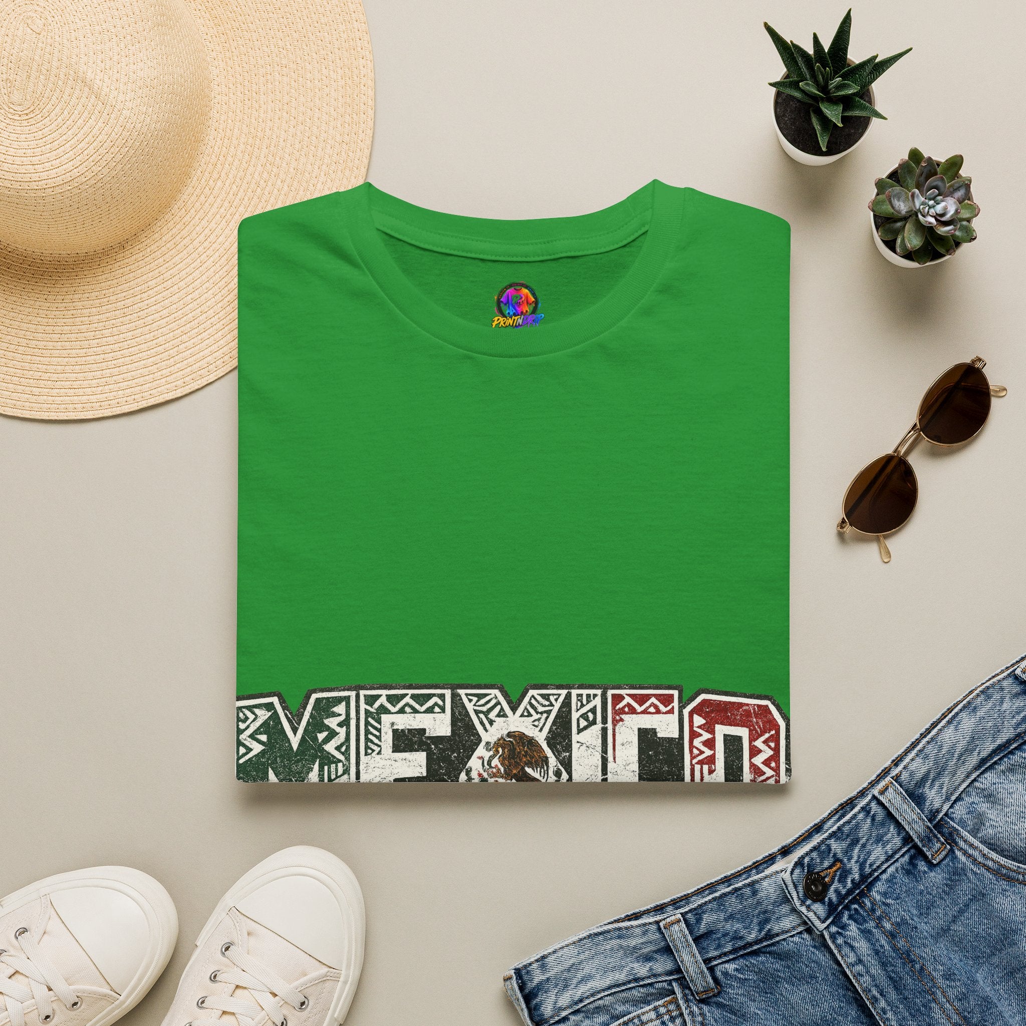 Mexico Pride Graphic T-Shirt — Retro Mexican Flag Design