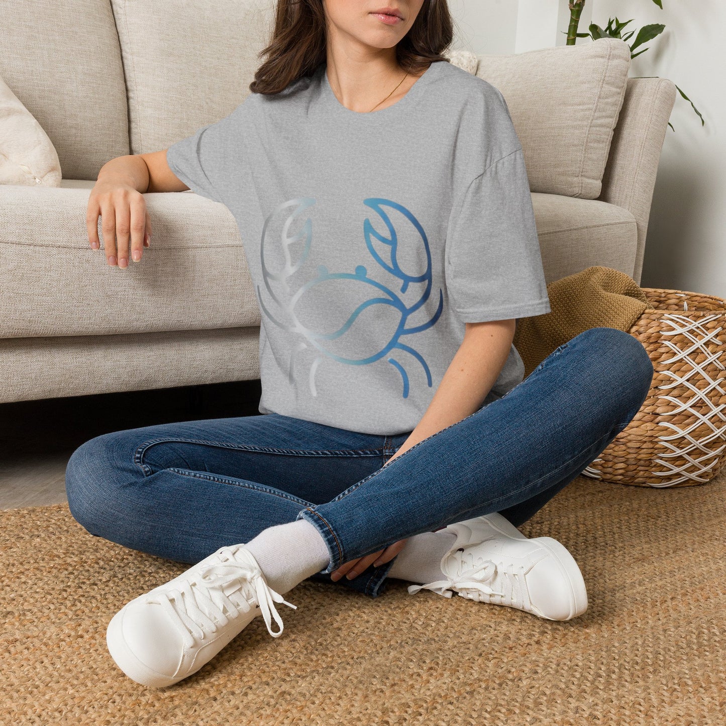 Crab Graphic T-Shirt — Coastal Blue Minimalist Beach Tee