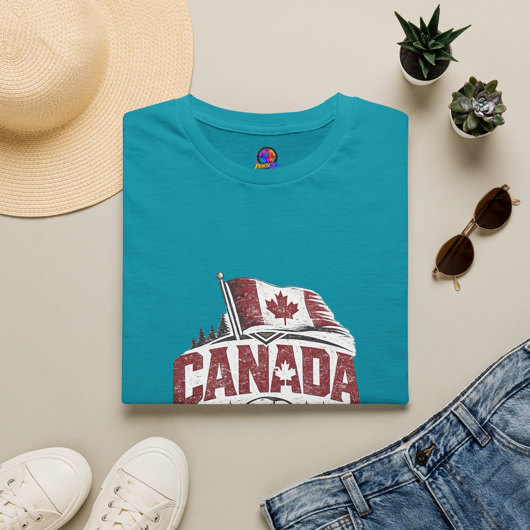 Canada Soccer T-Shirt – Vintage Maple Leaf Flag & Crest