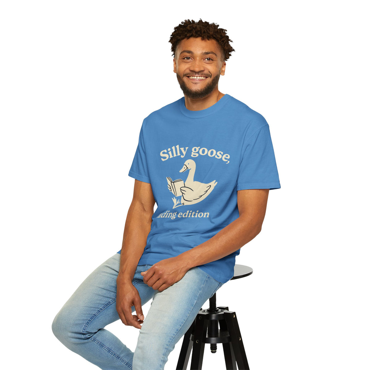 Silly Goose Reading Edition Tee - Cute Book Lover Animal Graphic T-Shirt - Trending Now - October 2026