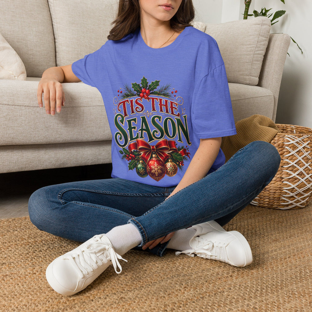 T-Shirt — 'Tis The Season' Christmas Holiday Graphic Tee