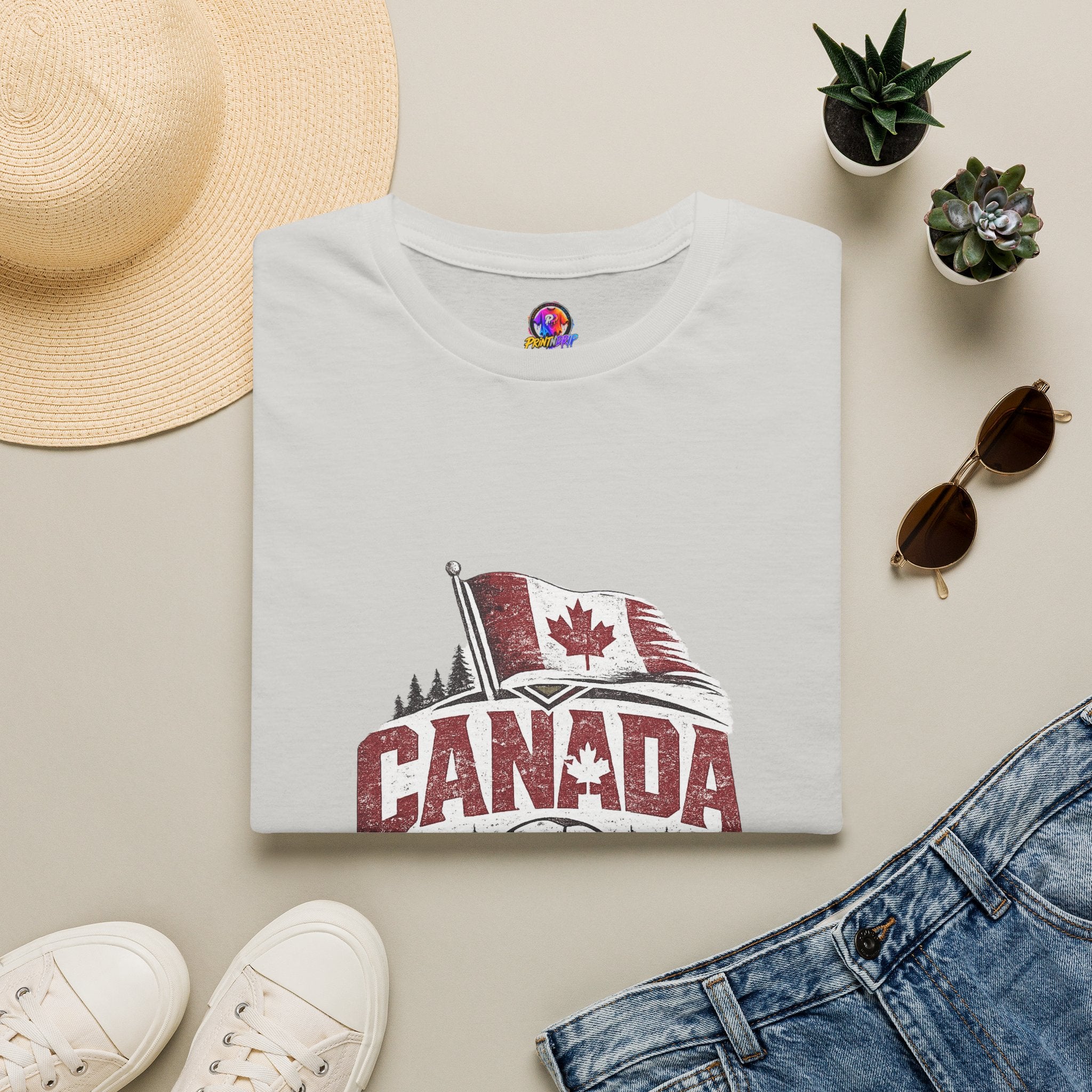 Canada Soccer T-Shirt – Vintage Maple Leaf Flag & Crest