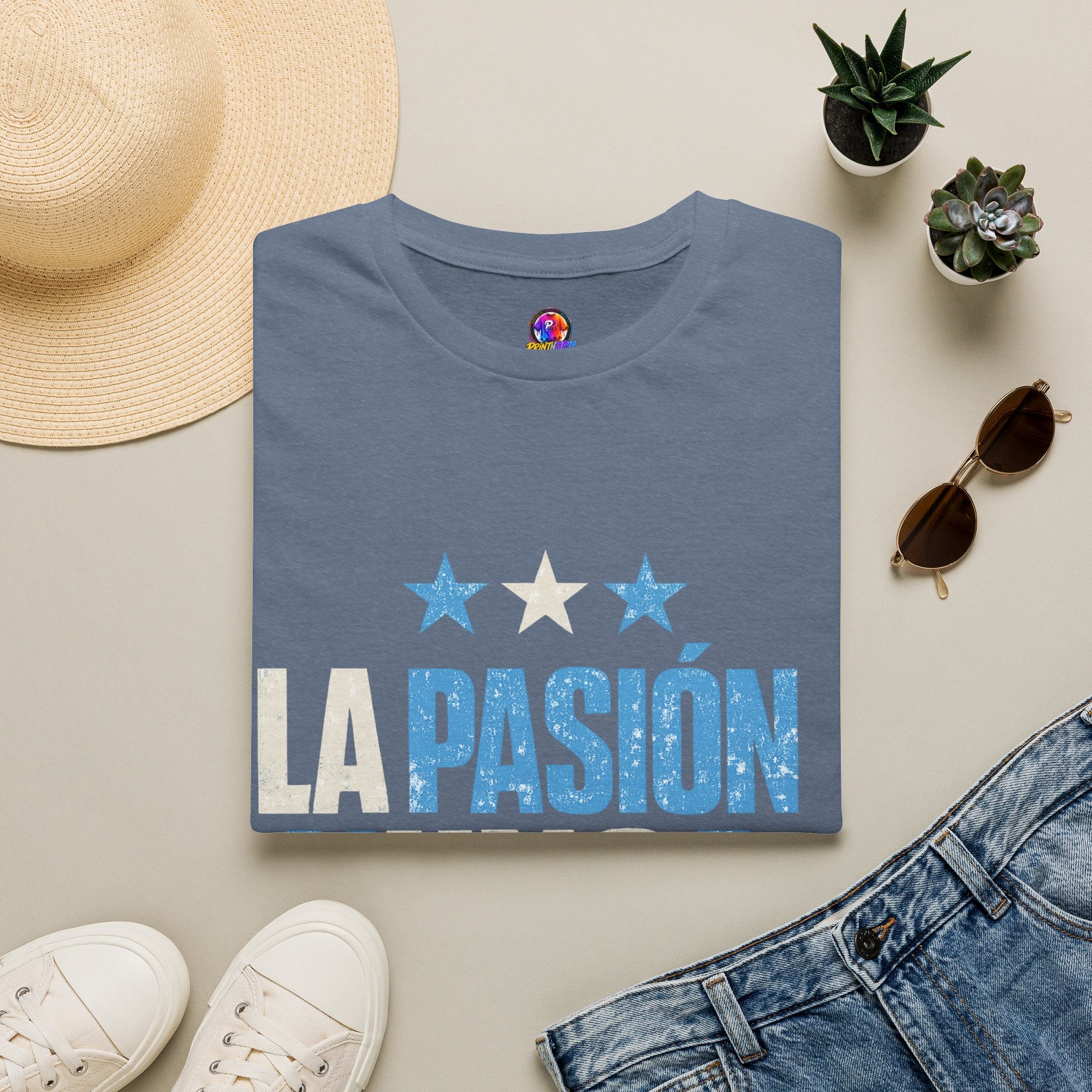 Argentina Fan Shirt La Pasión Nunca Muere T-Shirt — Spanish Pride Soccer/Fan Tee