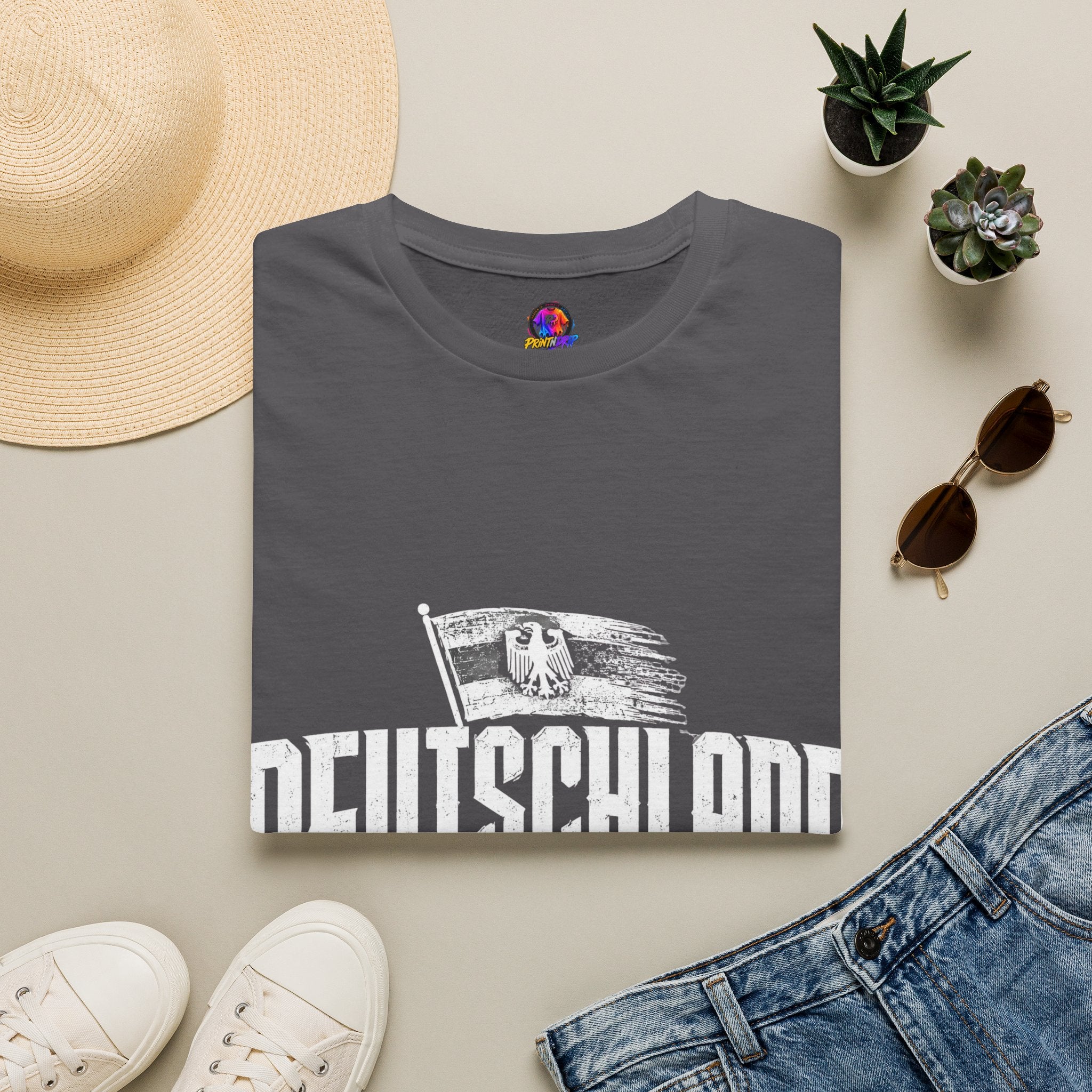Germany Deutschland T-Shirt — Vintage German Crest Soccer Fan Tee
