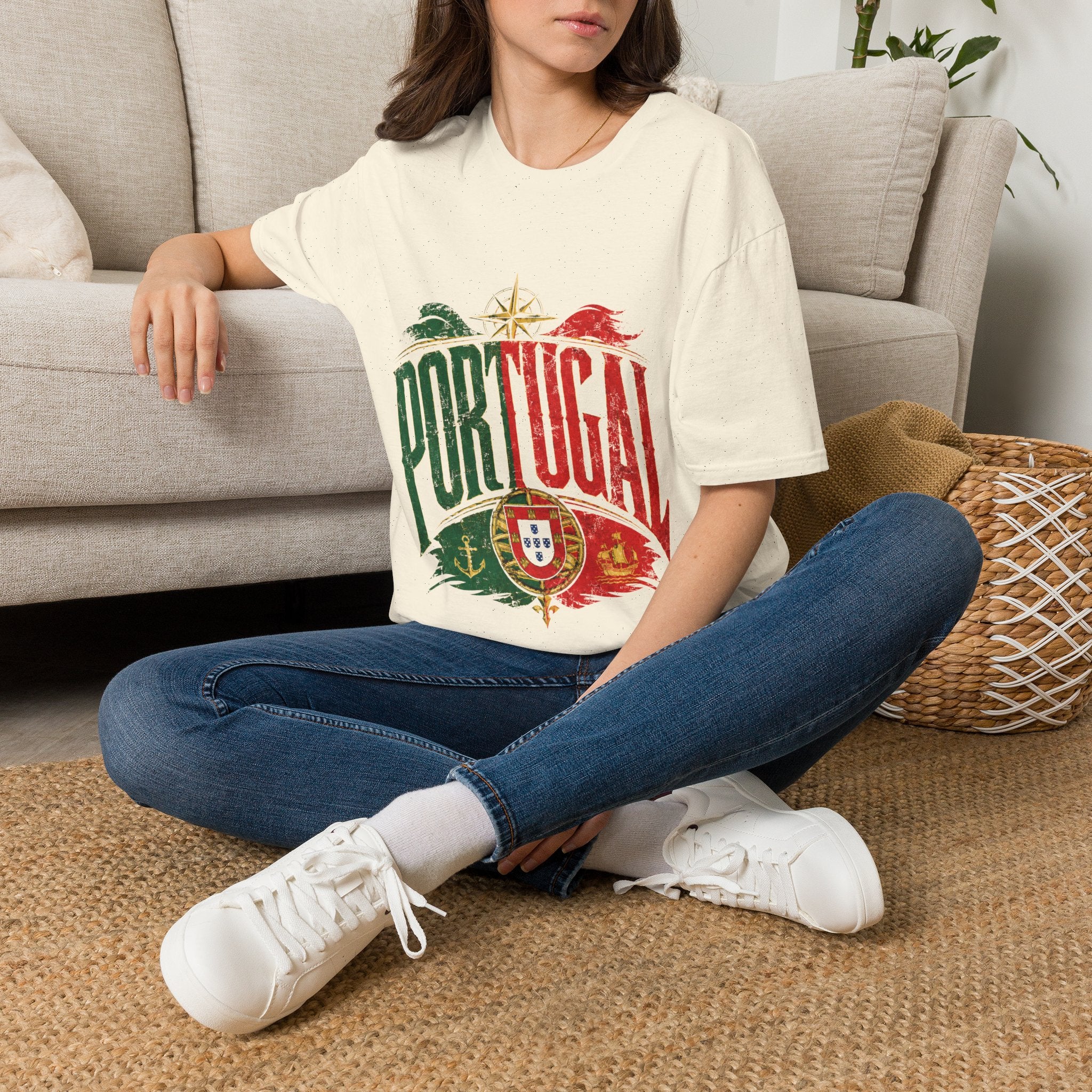 Portugal Vintage Compass T-Shirt — Retro Portuguese Flag Travel Tee