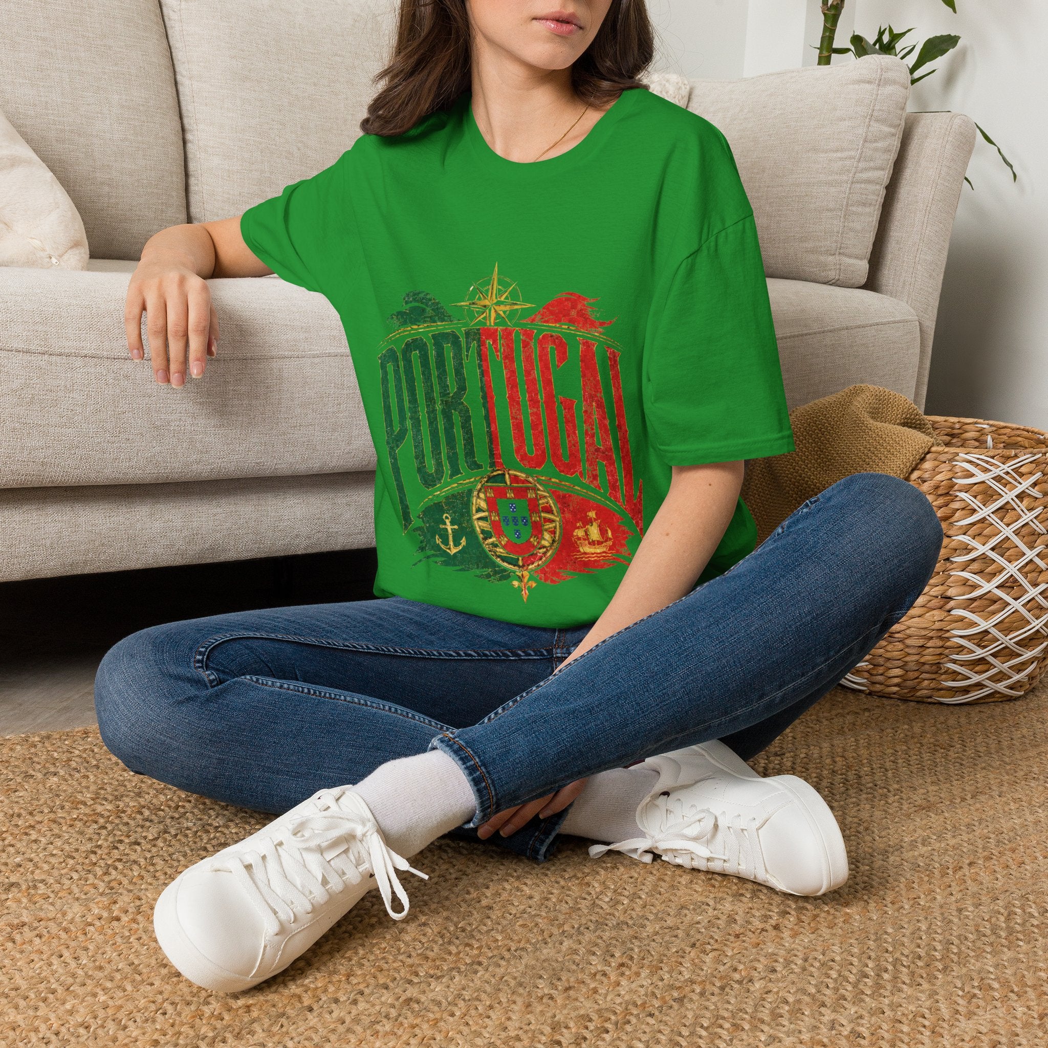 Portugal Vintage Compass T-Shirt — Retro Portuguese Flag Travel Tee