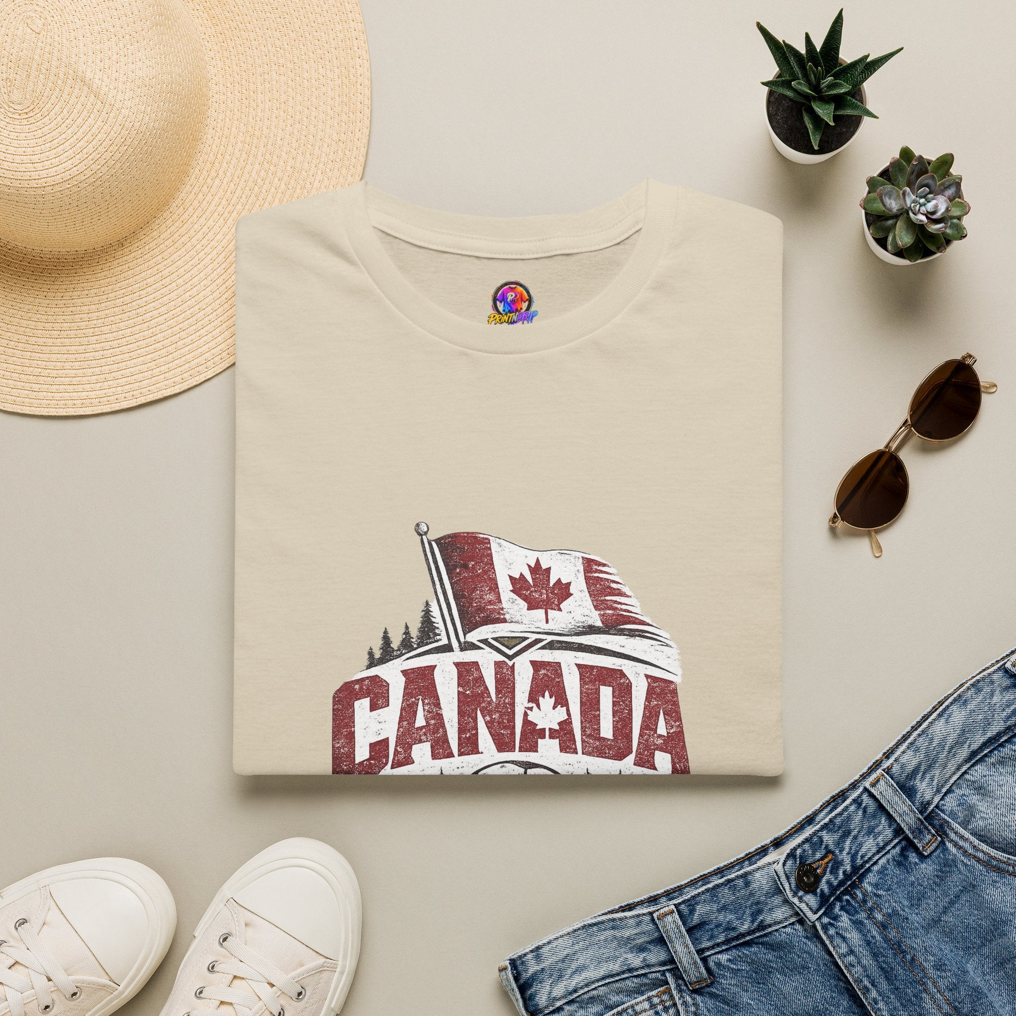 Canada Soccer T-Shirt – Vintage Maple Leaf Flag & Crest