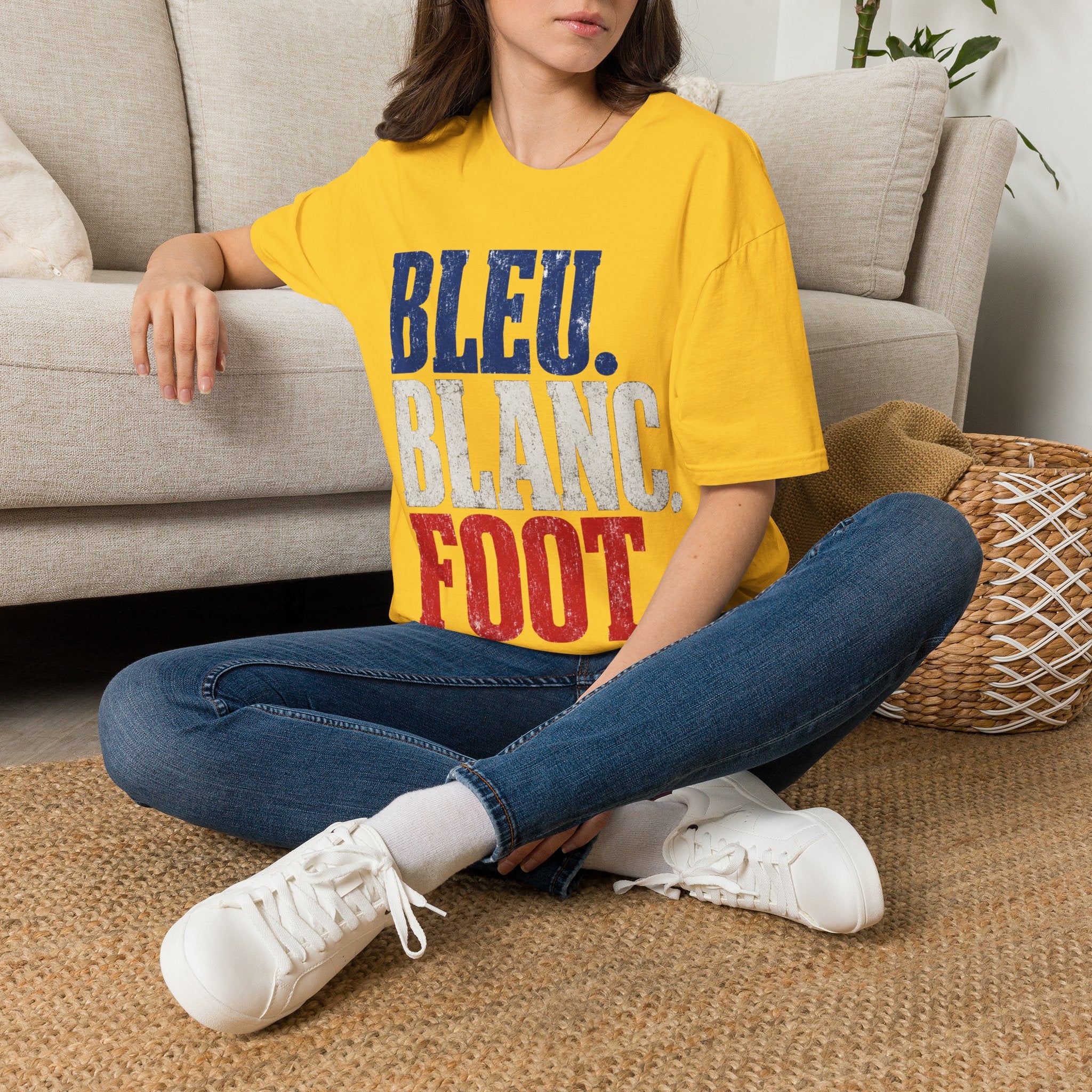France T-Shirt — Bleu Blanc Foot Vintage French Flag Soccer Graphic Tee