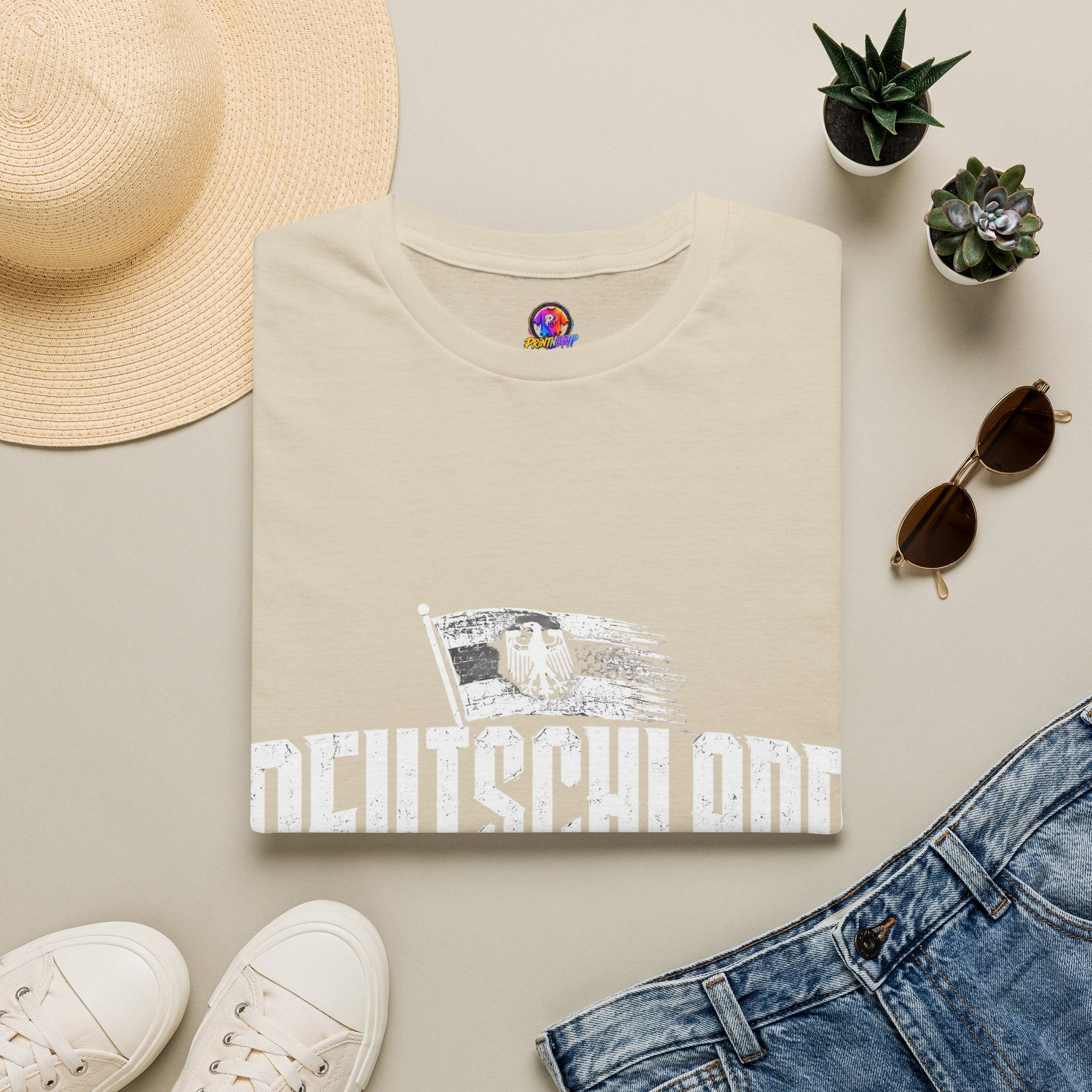 Germany Deutschland T-Shirt — Vintage German Crest Soccer Fan Tee