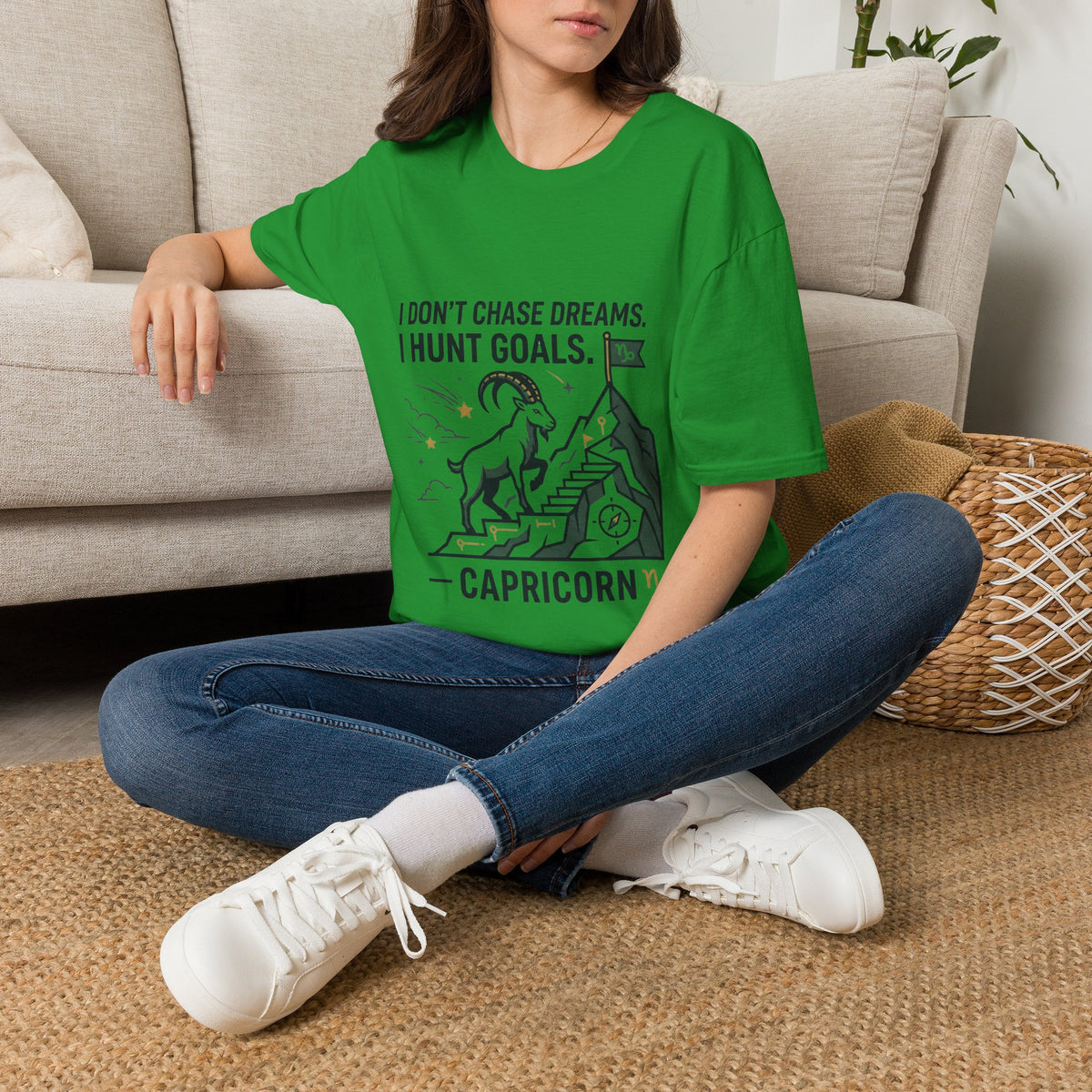 Capricorn T‑Shirt — I Don’t Chase Dreams, I Hunt Goals