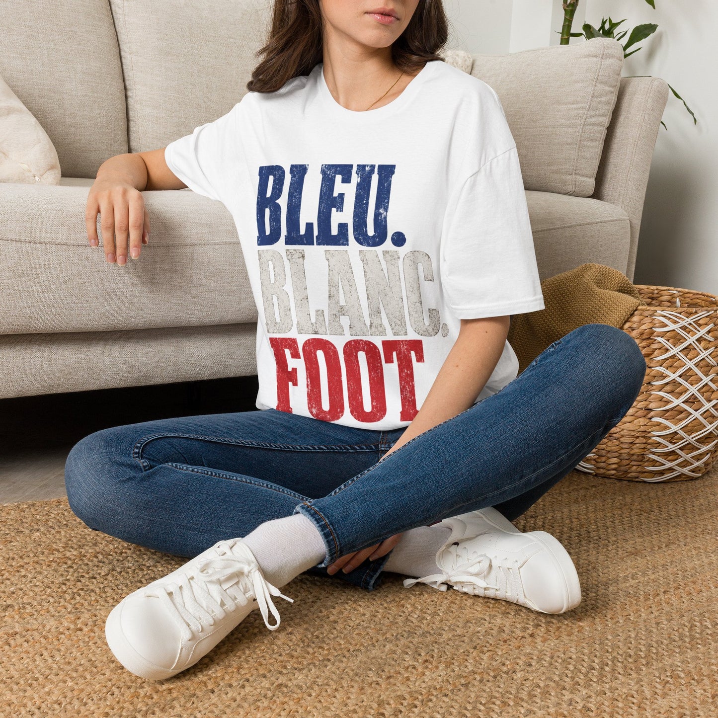 France T-Shirt — Bleu Blanc Foot Vintage French Flag Soccer Graphic Tee