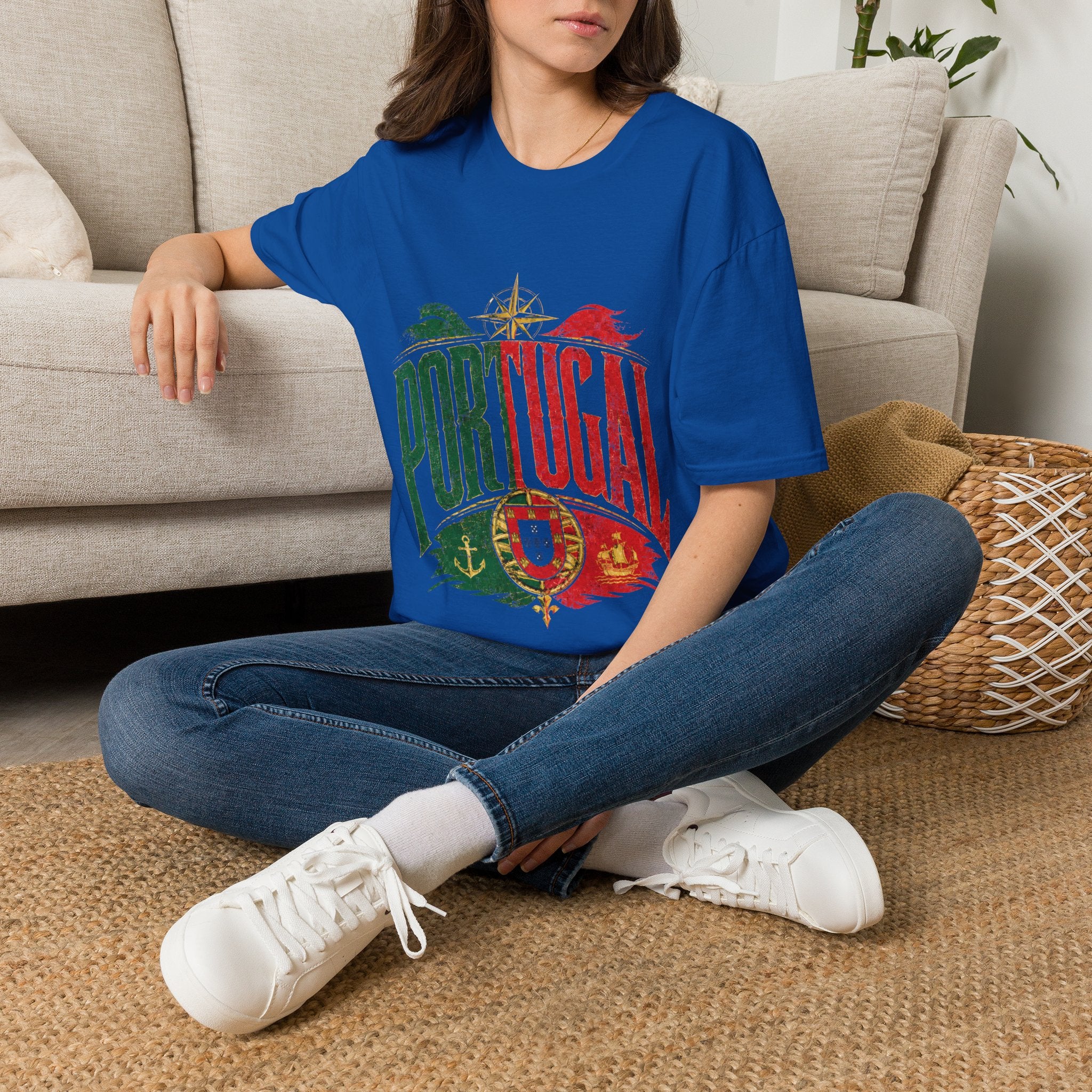 Portugal Vintage Compass T-Shirt — Retro Portuguese Flag Travel Tee