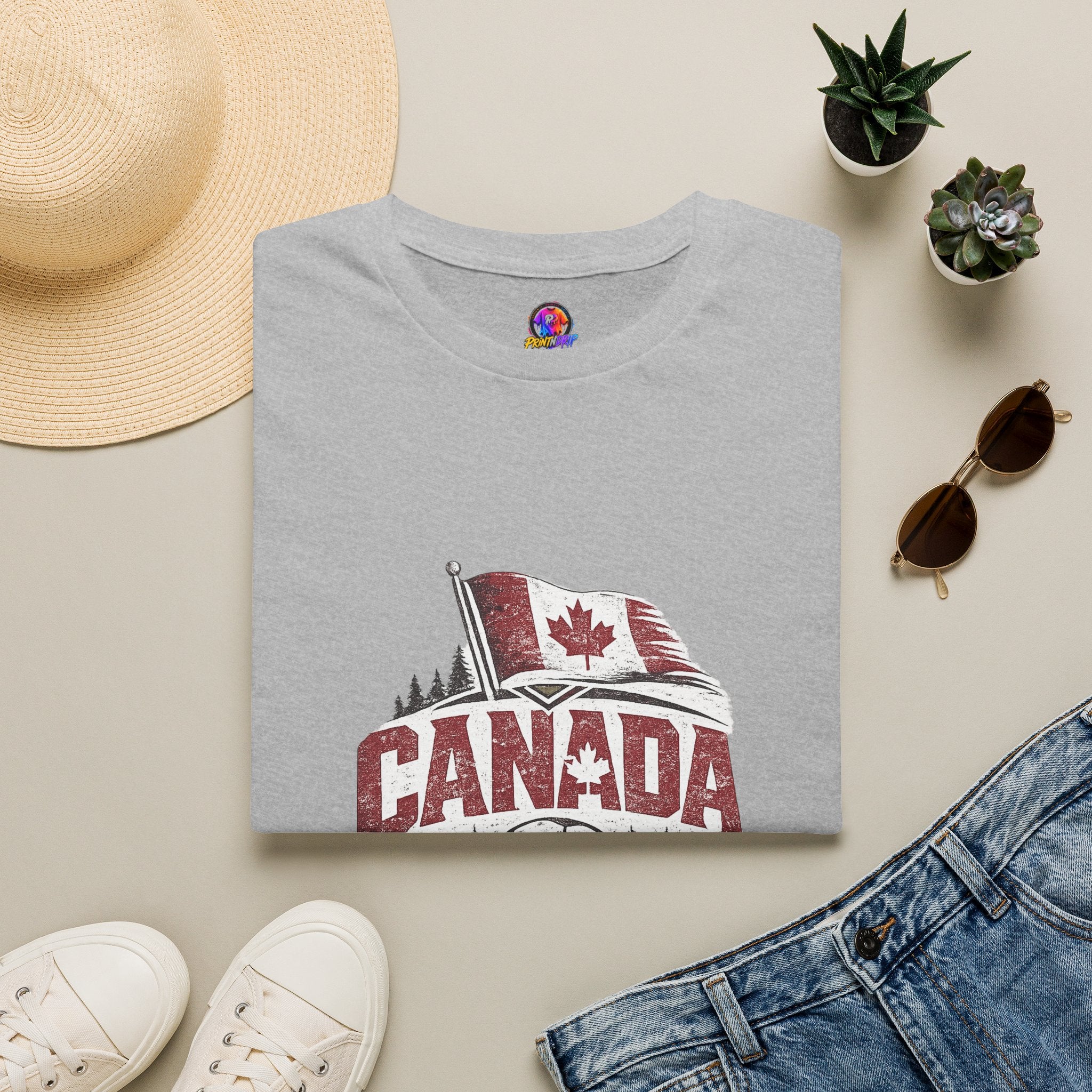 Canada Soccer T-Shirt – Vintage Maple Leaf Flag & Crest