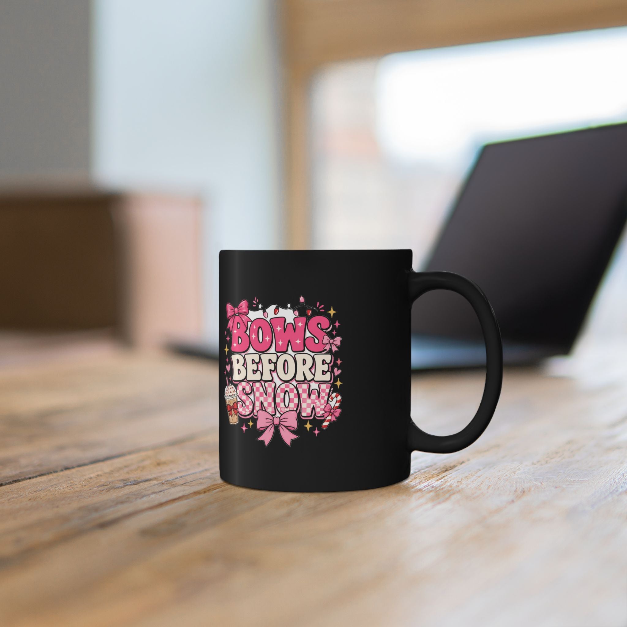 Modern Day Christmas Bows Before Snow Black Mug – Cute Pink Winter Bow Coffee Cup