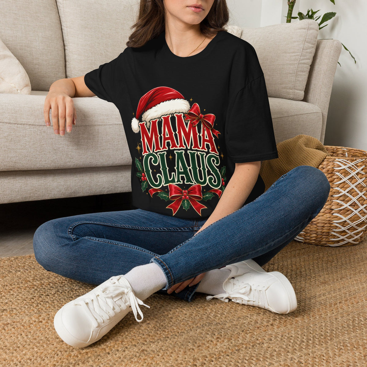 Mama Claus T-Shirt — Festive Christmas Mom Tee with Santa Hat & Bow