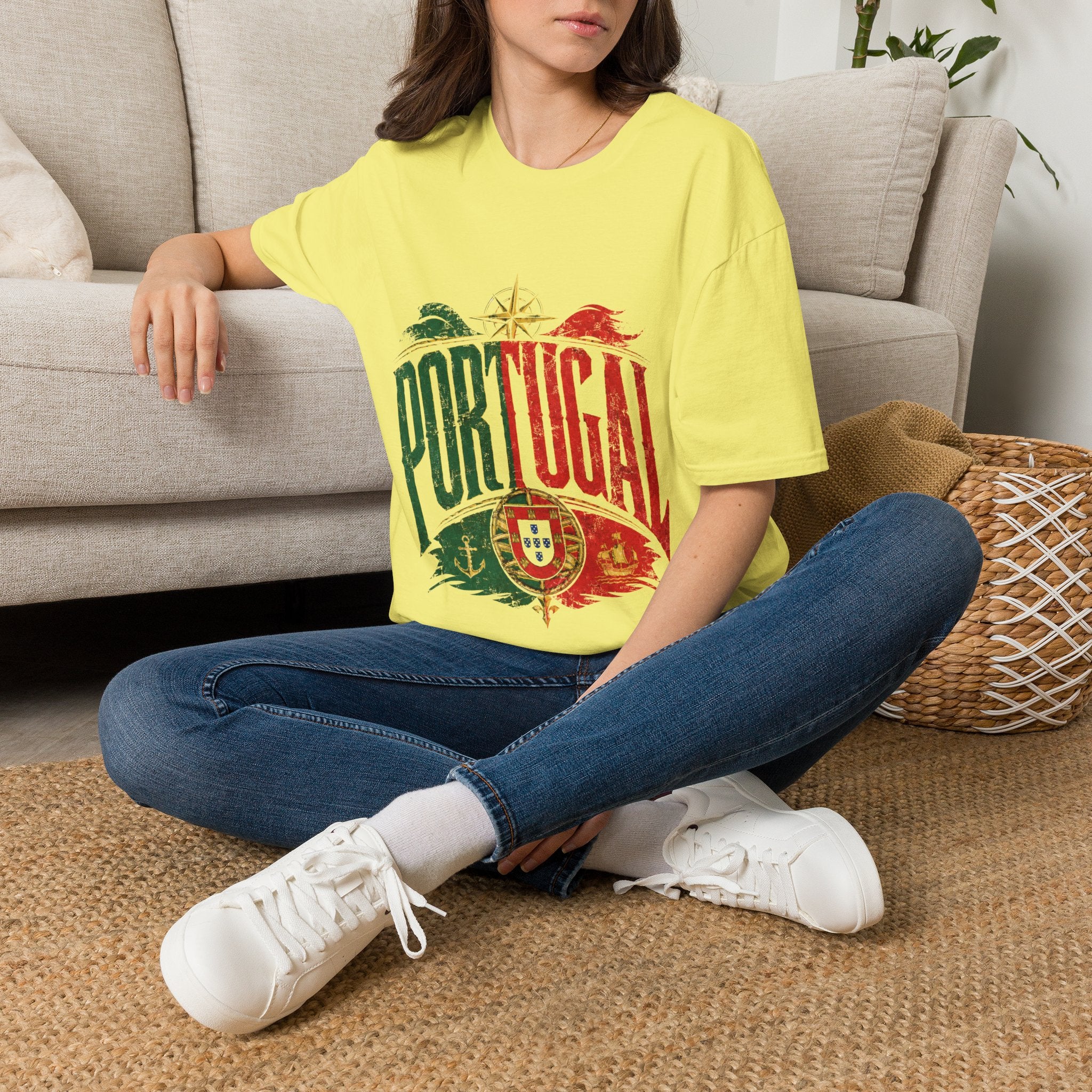 Portugal Vintage Compass T-Shirt — Retro Portuguese Flag Travel Tee