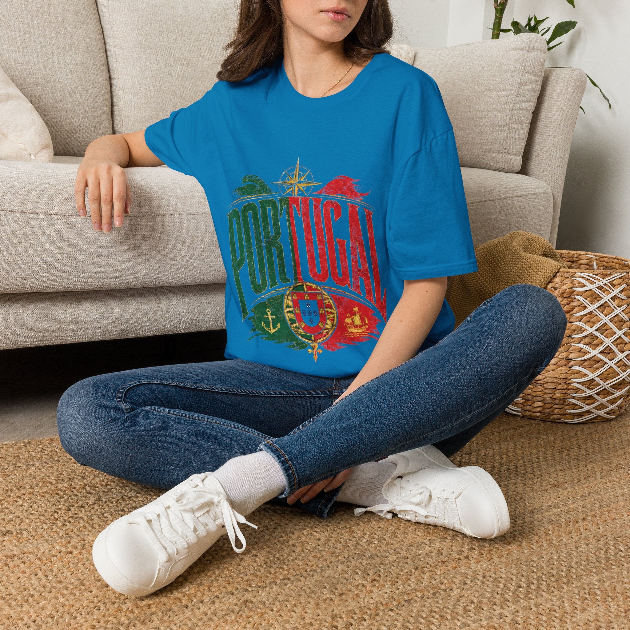 Portugal Vintage Compass T-Shirt — Retro Portuguese Flag Travel Tee