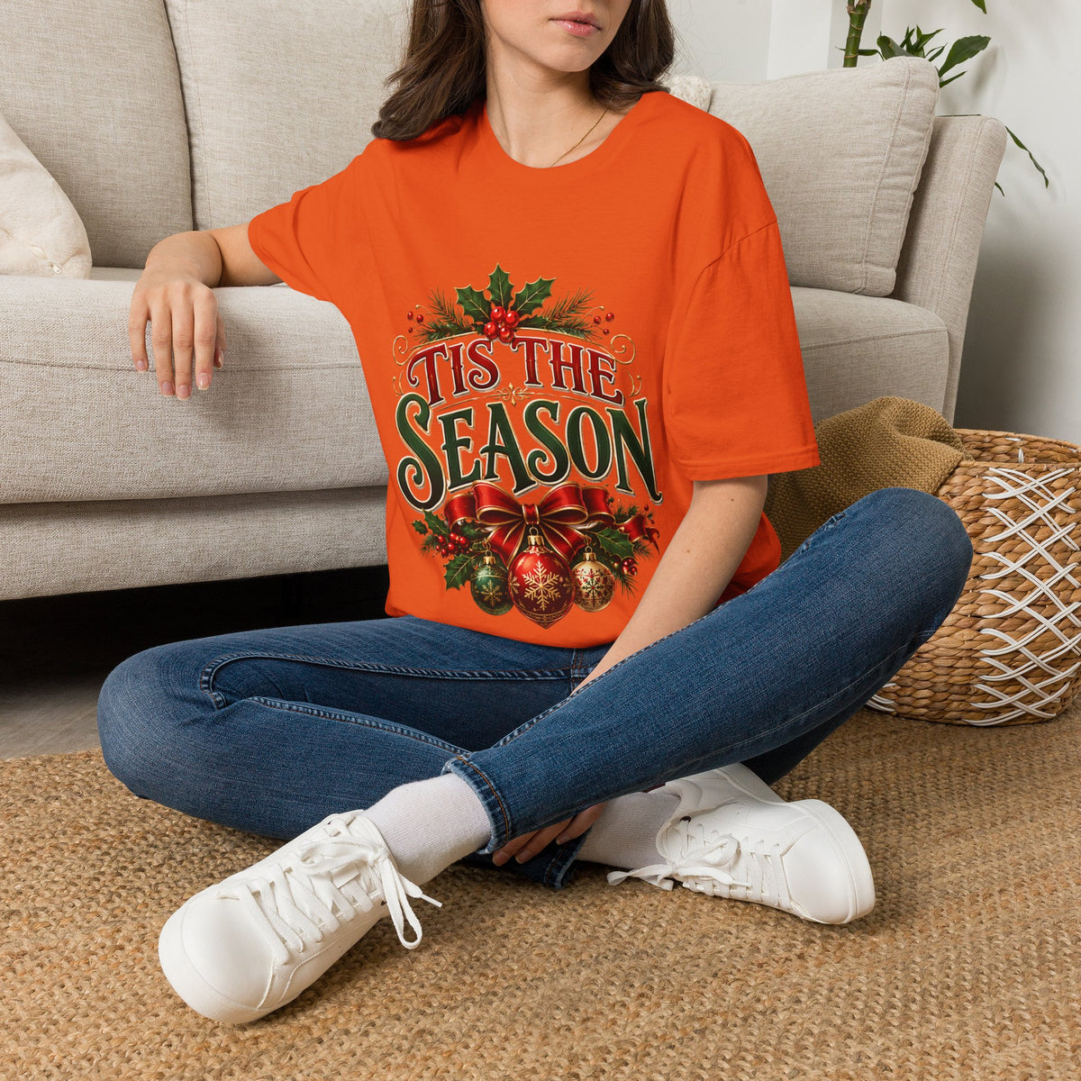 T-Shirt — 'Tis The Season' Christmas Holiday Graphic Tee