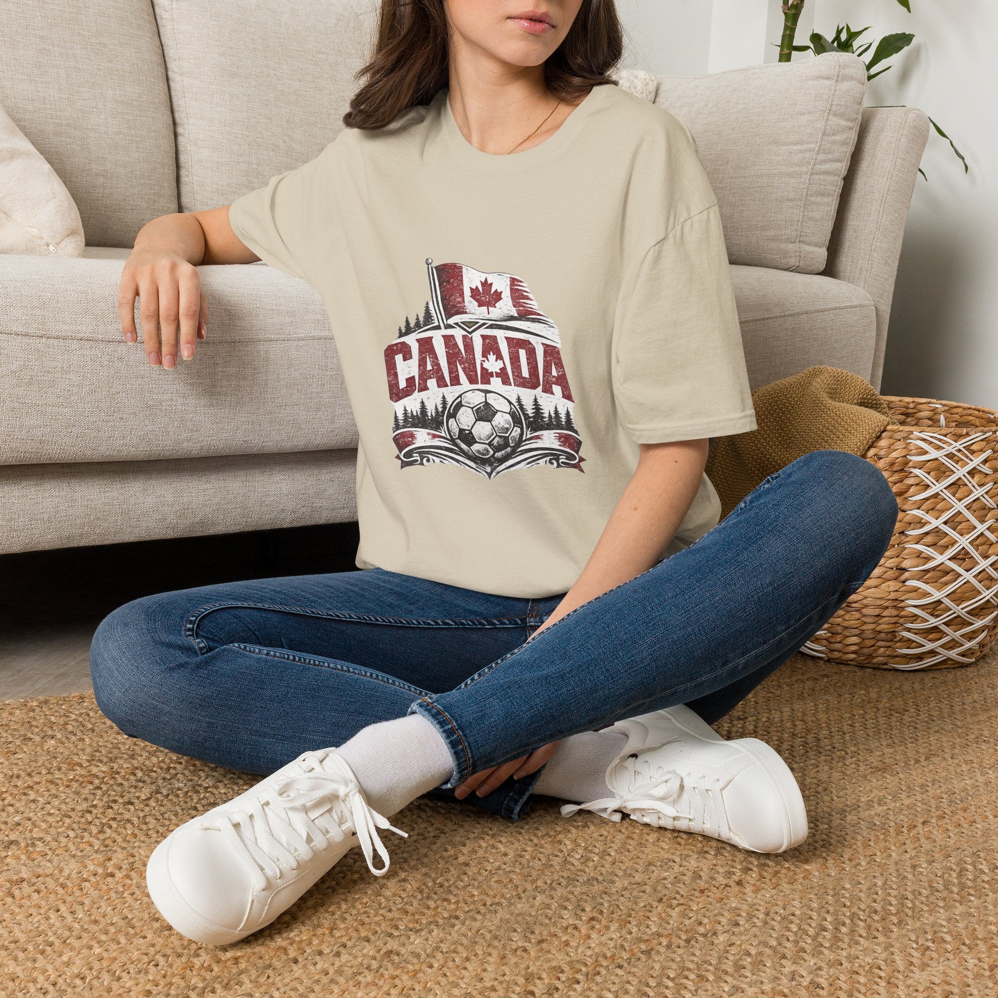 Canada Soccer T-Shirt – Vintage Maple Leaf Flag & Crest