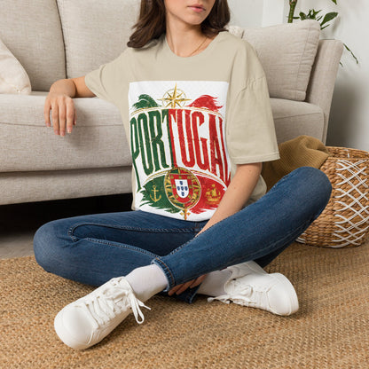 Portugal Vintage Compass T-Shirt — Retro Portuguese Flag Travel Tee