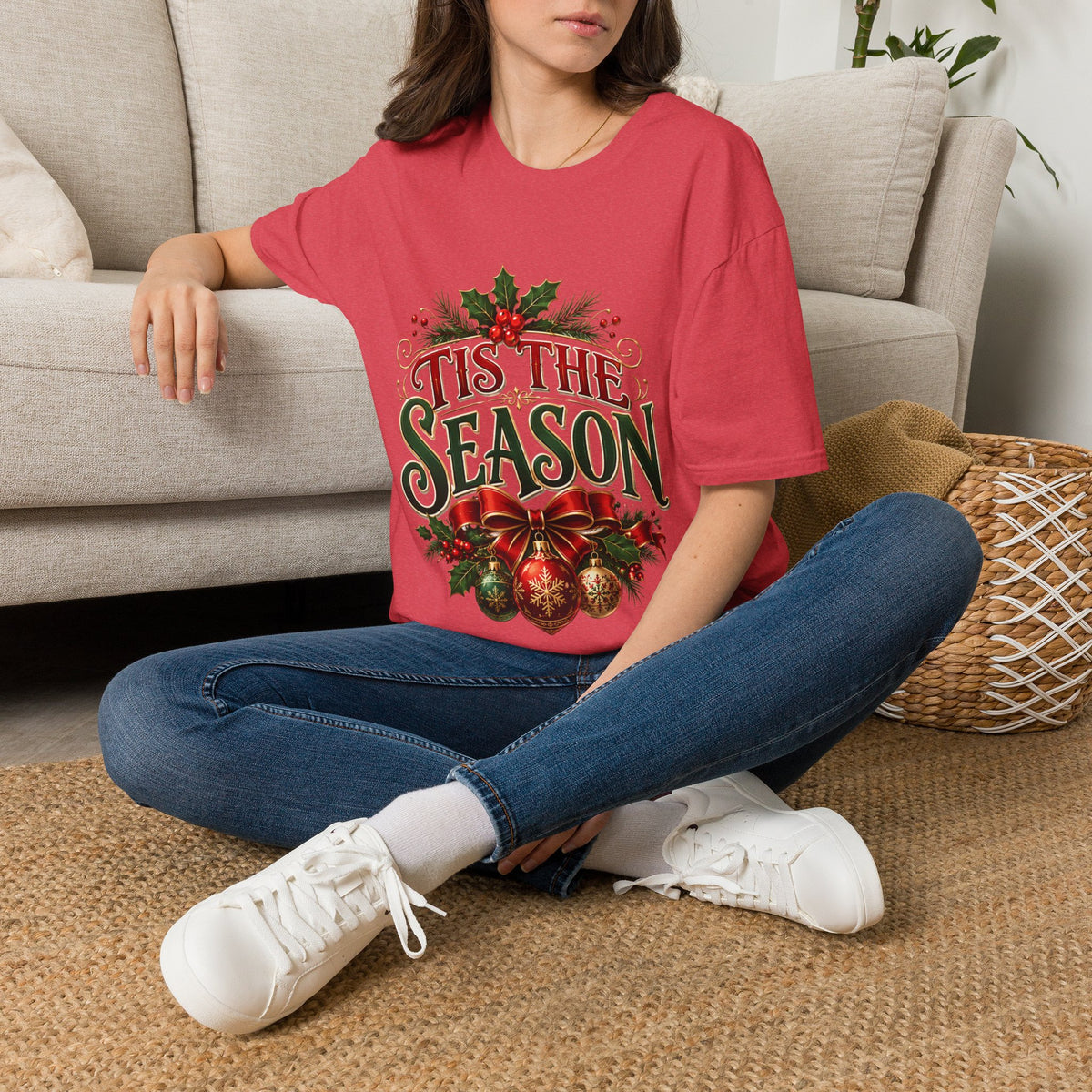 T-Shirt — 'Tis The Season' Christmas Holiday Graphic Tee