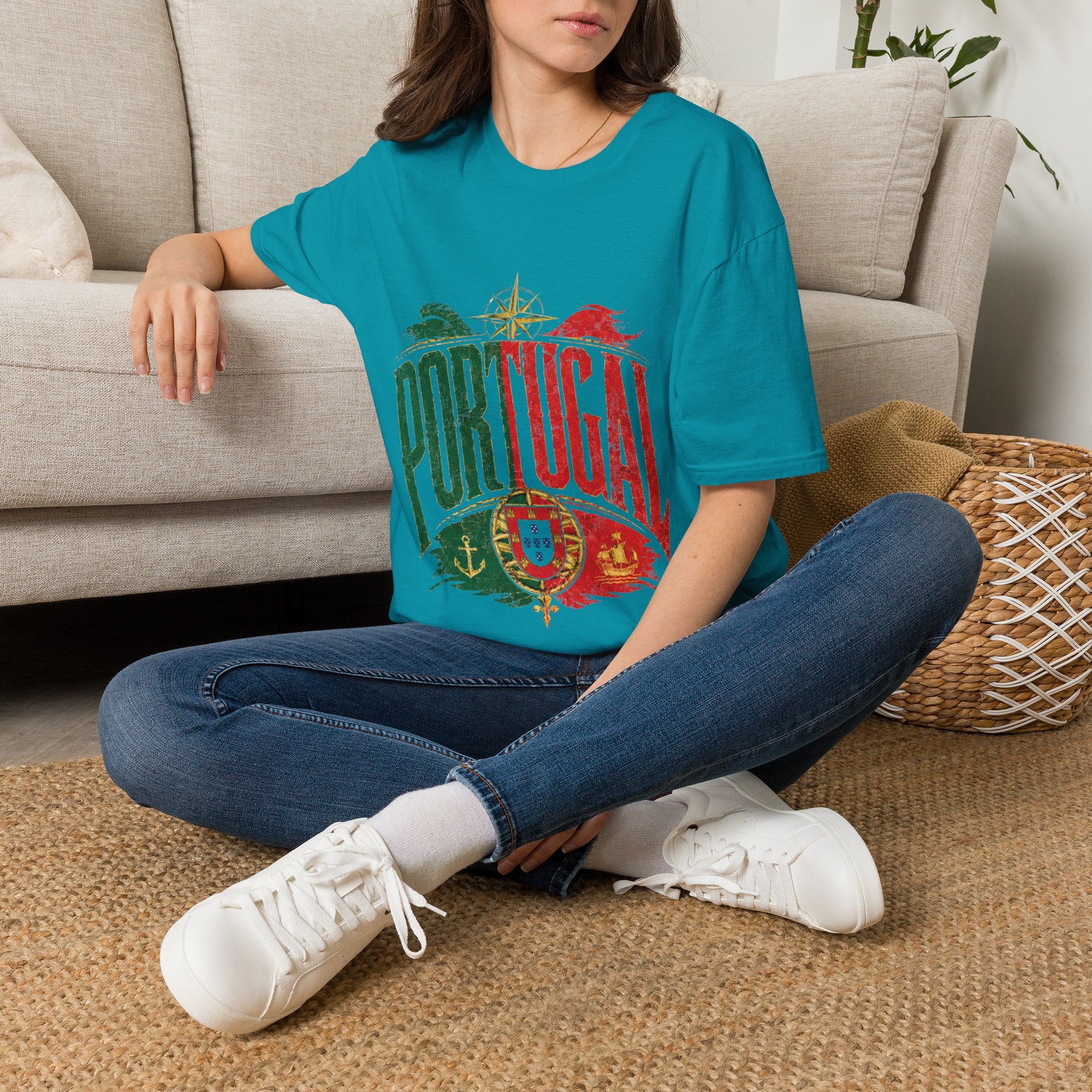 Portugal Vintage Compass T-Shirt — Retro Portuguese Flag Travel Tee