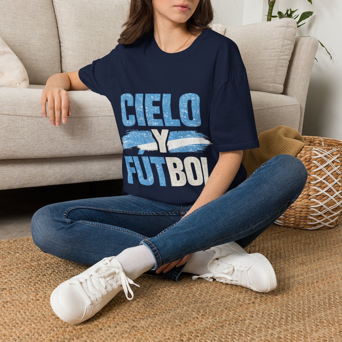 Argentina Cielo Fútbol T-Shirt — Vintage Sky Blue Soccer Tee