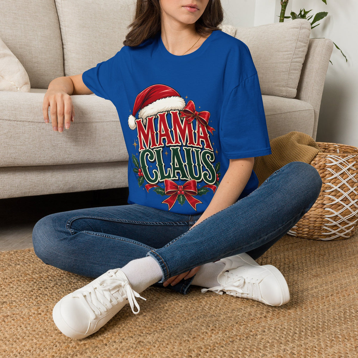 Mama Claus T-Shirt — Festive Christmas Mom Tee with Santa Hat & Bow