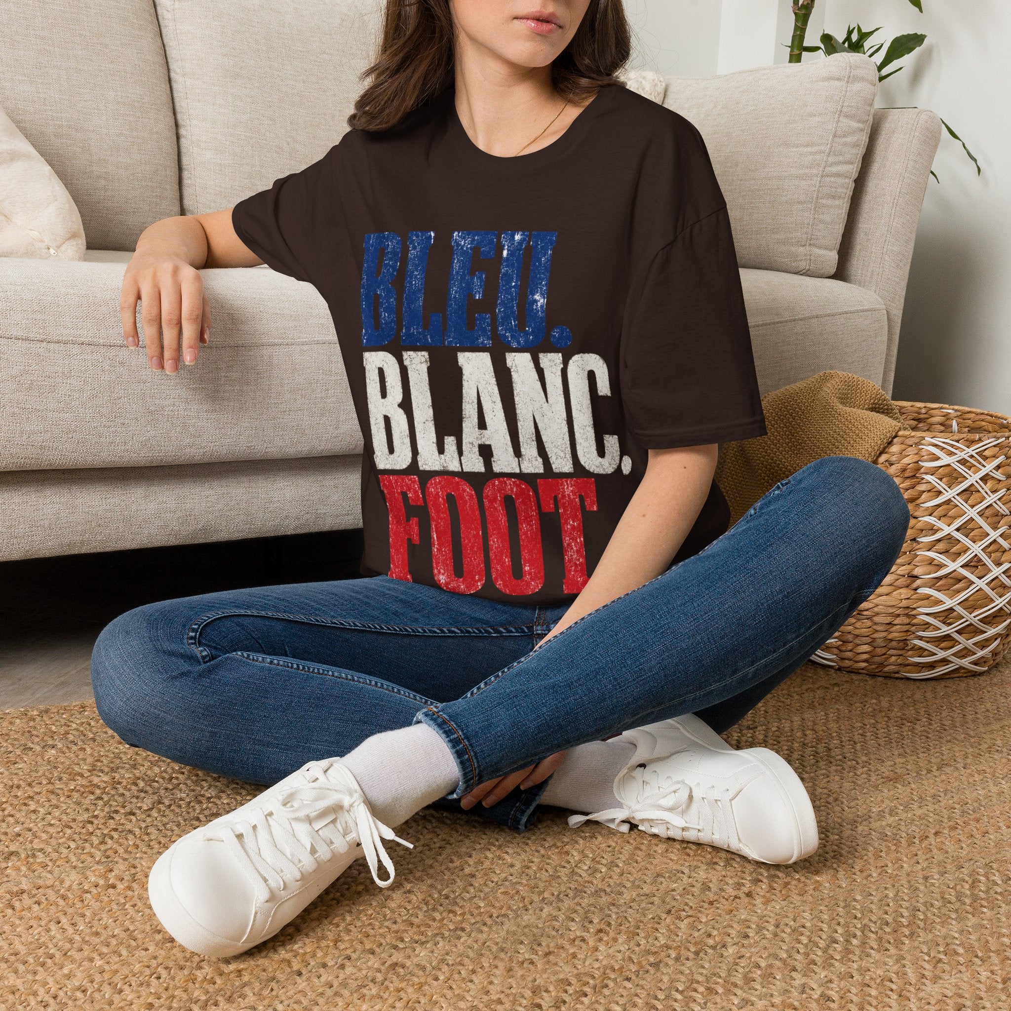 France T-Shirt — Bleu Blanc Foot Vintage French Flag Soccer Graphic Tee