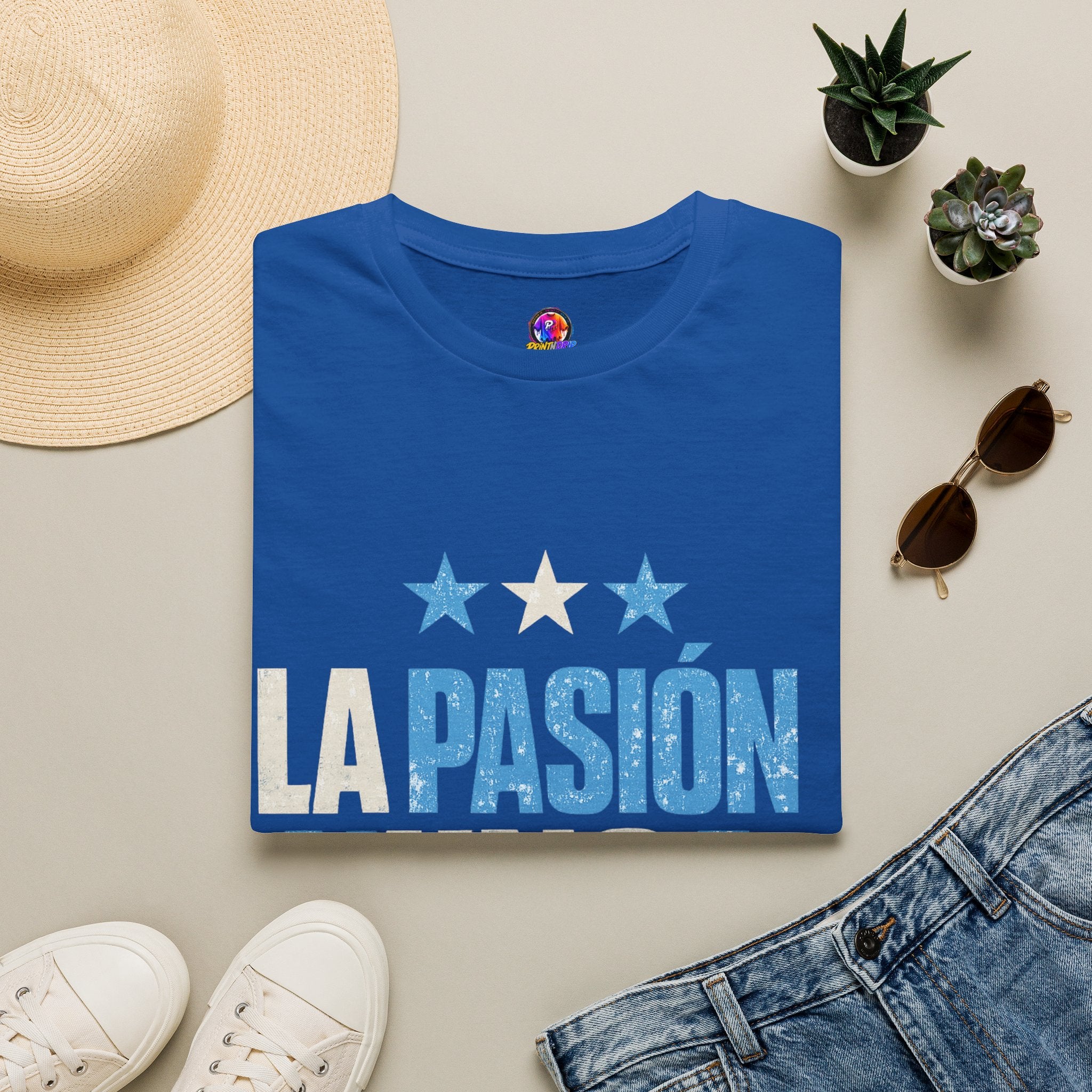 Argentina Fan Shirt La Pasión Nunca Muere T-Shirt — Spanish Pride Soccer/Fan Tee