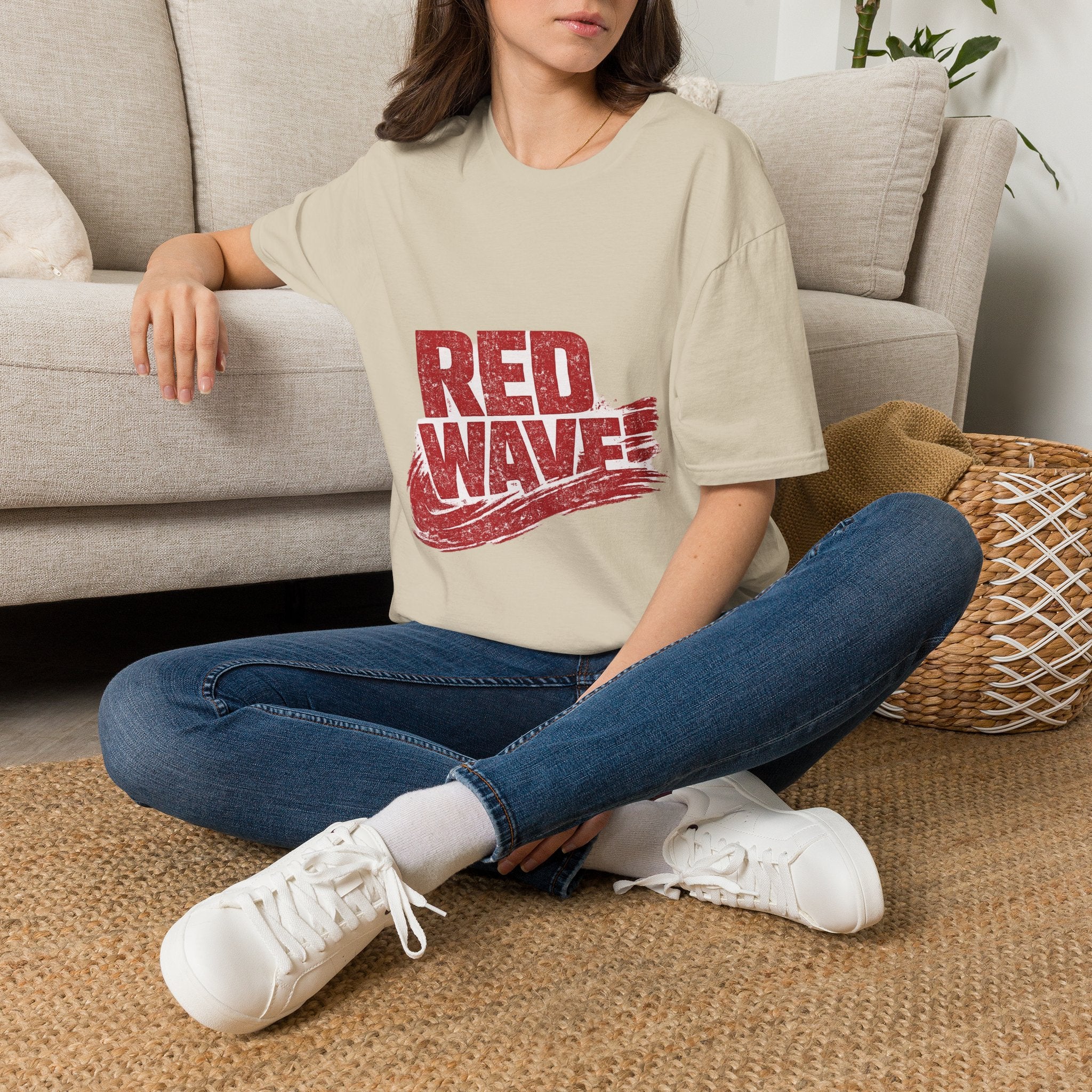 South Korea Red Wave Graphic T‑Shirt — Vintage Distressed Logo Tee