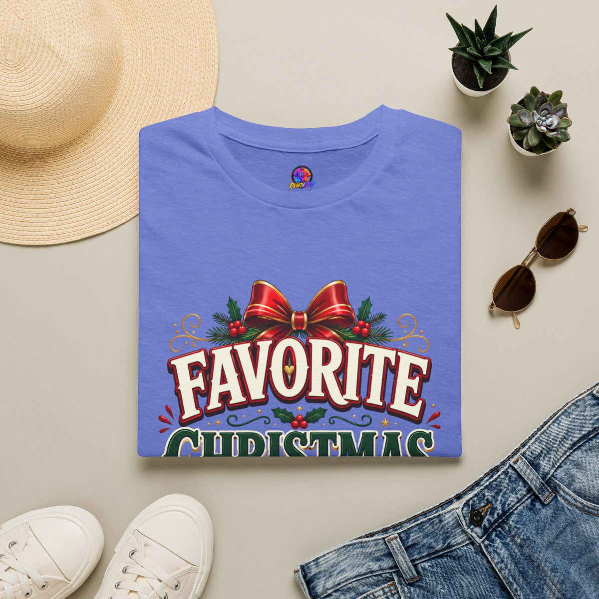 Favorite Christmas Aunt T-Shirt — Festive Holiday Auntie Tee with Bow & Holly